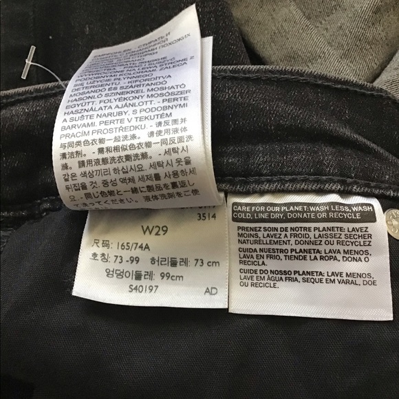 Levi's Mid Length Shorts Update🎀 - Picture 8 of 10